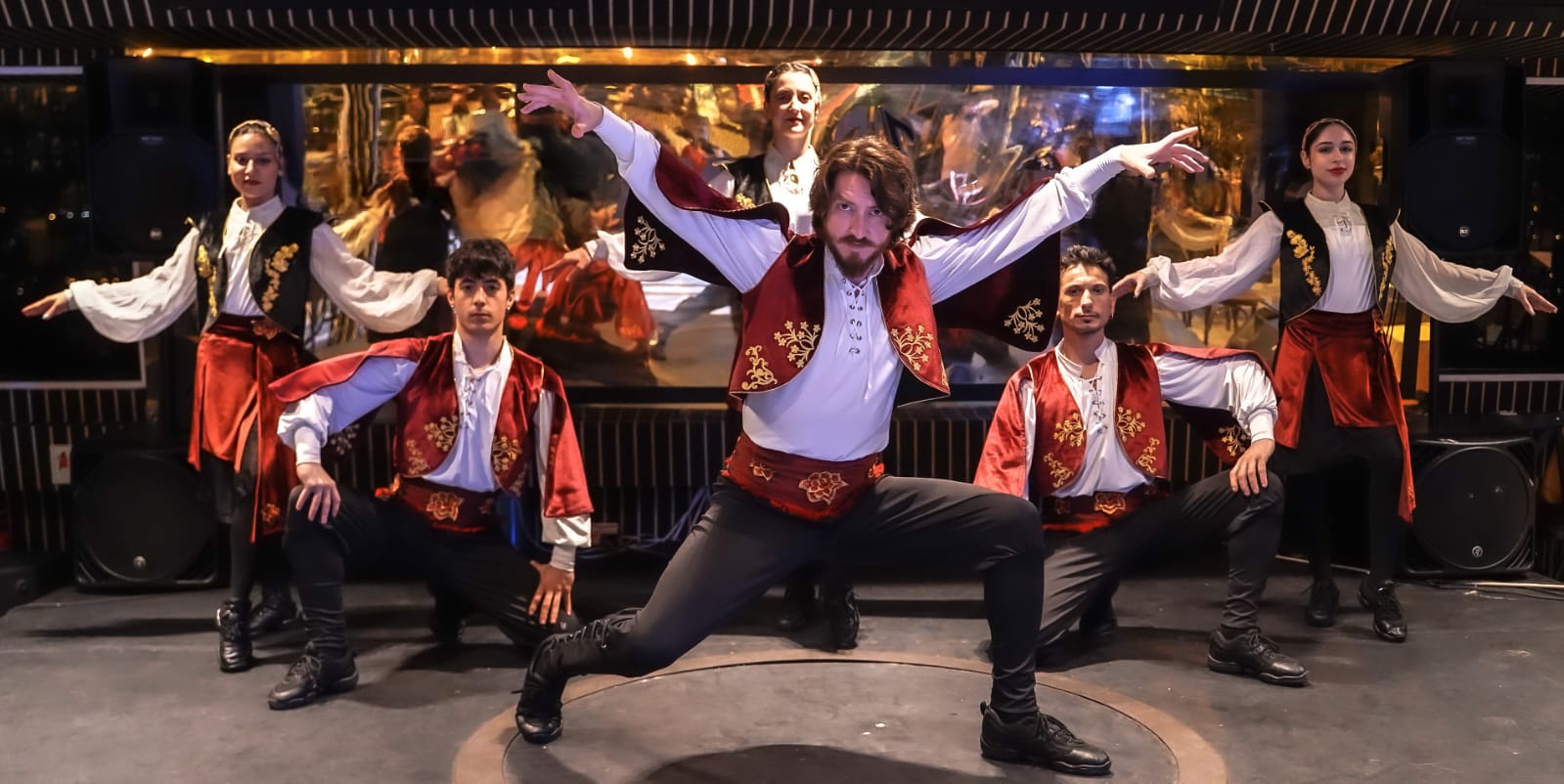 Bosphorus Cruise : Unlimited Soft Drinks + Private Standart Table + Turkish Shows and Hotel Transfer